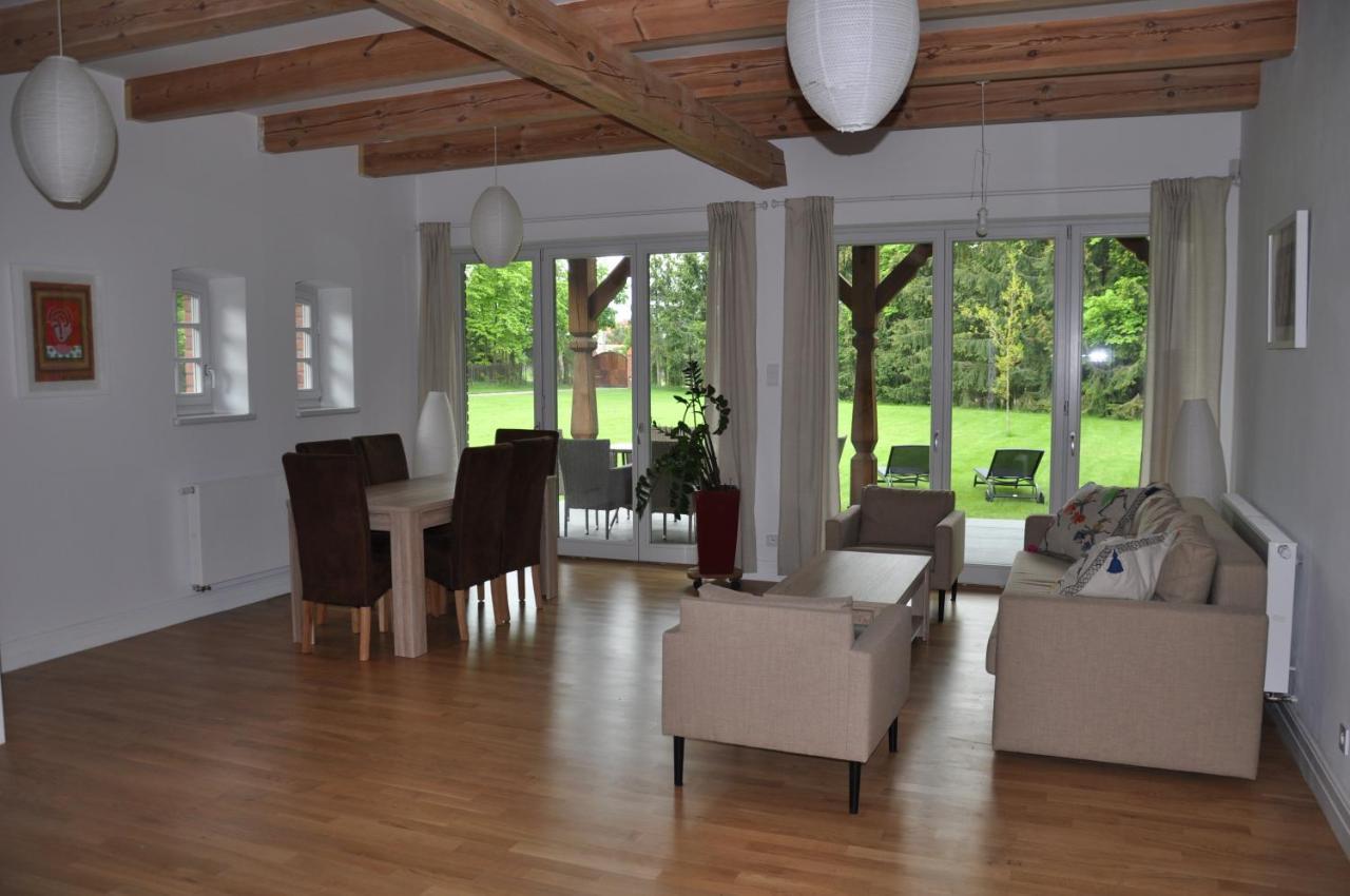 Monte Carvick Nad Jeziorem Seksty Karwik Exterior foto